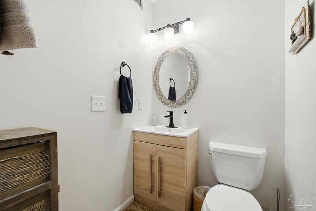 Building Photo - 4822 Huron Dr