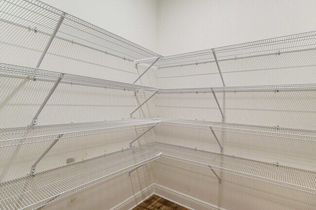 Building Photo - 7684 Old Hickory Dr