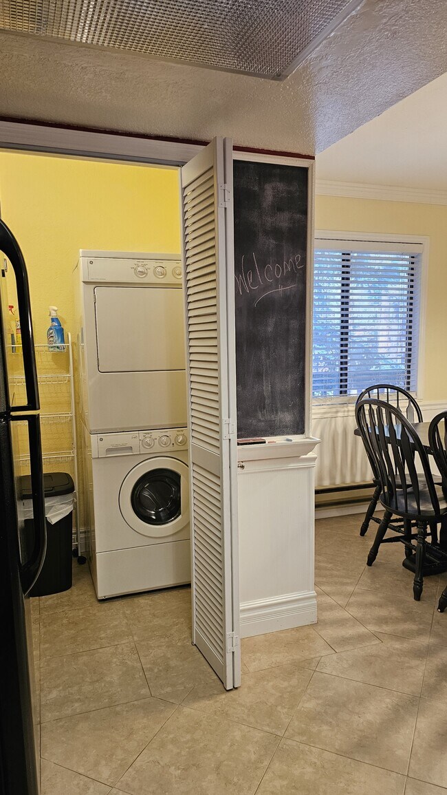 Building Photo - 2734 Snow Slope Way