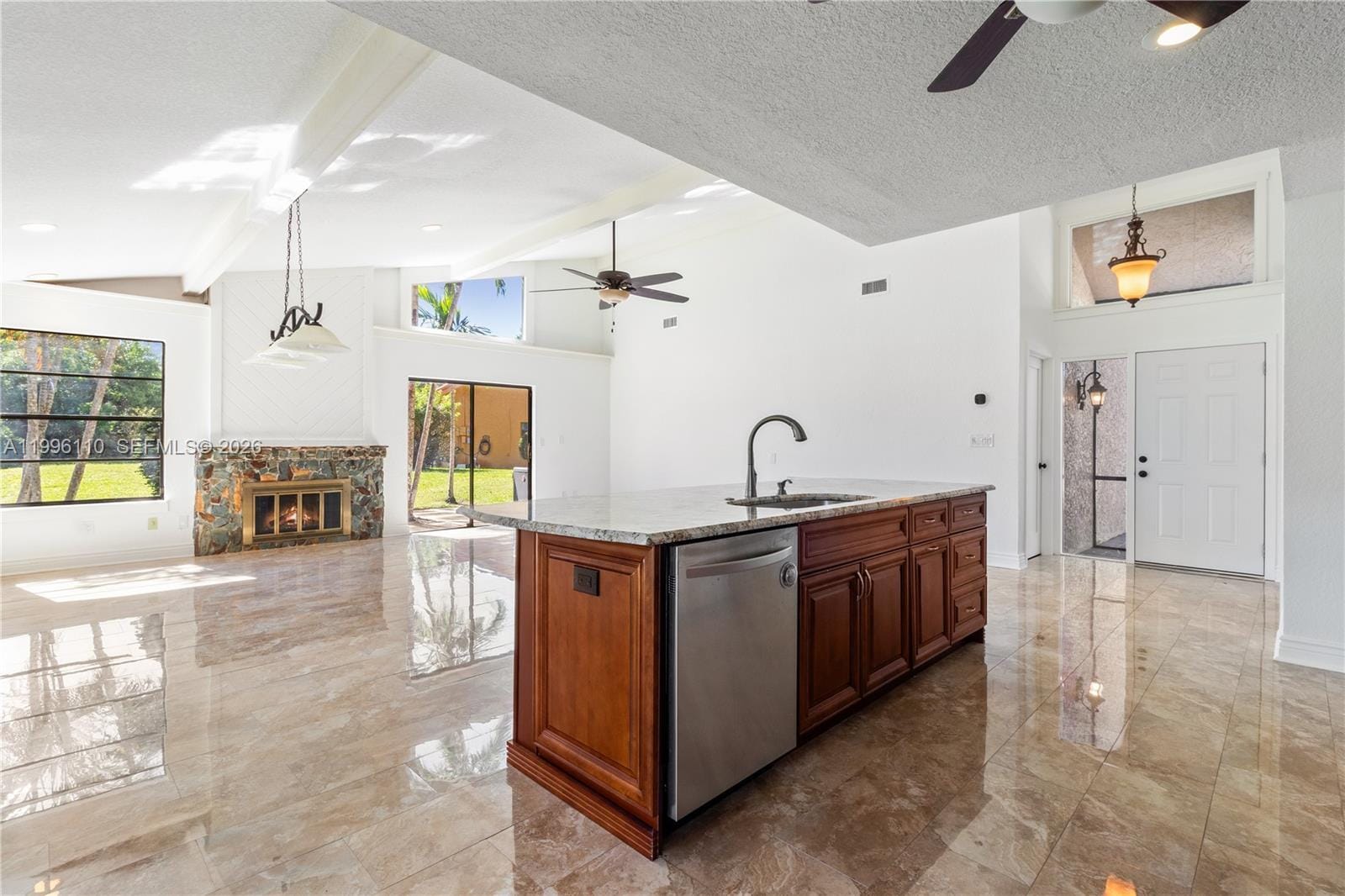 Building Photo - 21344 Escondido Way S