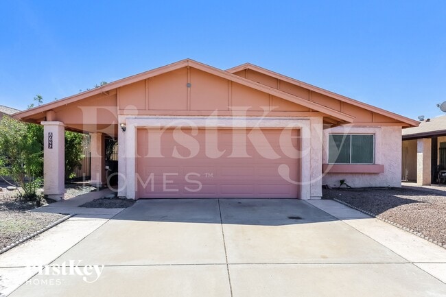 Building Photo - 8647 E Fillmore St