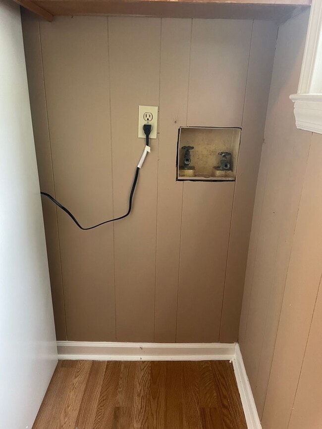 Building Photo - 2 Bedroom Home Convenient to Bennett College and A&T