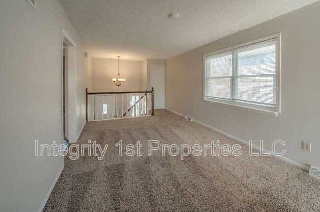 Building Photo - 8635 N Hull Ave