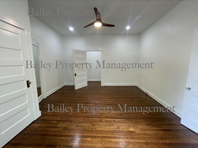 Building Photo - 2541 Cherokee Pkwy