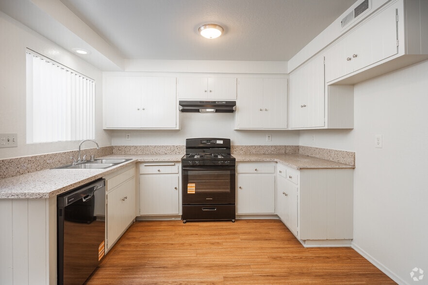 Primary Photo - Lakewood Village