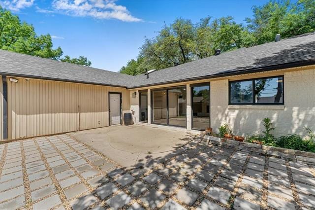 Building Photo - 11238 Webb Chapel Ct