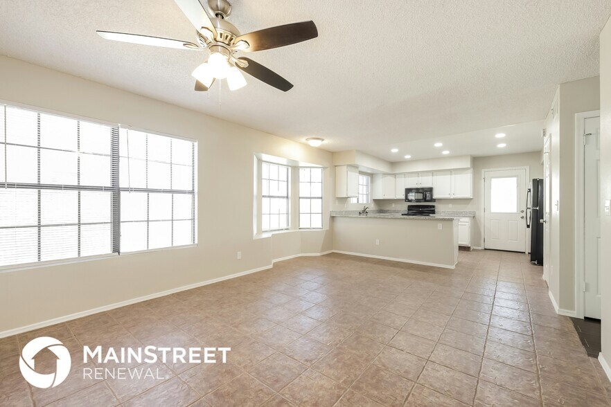 Building Photo - 5412 W Cochise Dr