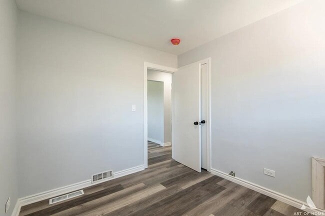 Building Photo - 1486 Burnham Ave