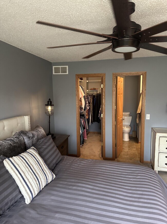 Building Photo - 6809 Pine Crest Trail S