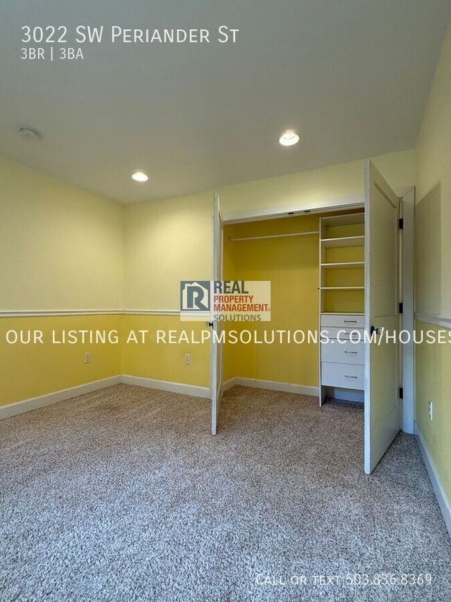 Building Photo - 3022 SW Periander St