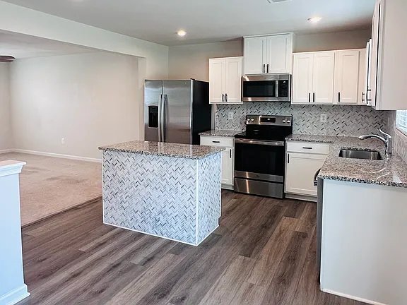 Building Photo - 303 Bait Rd