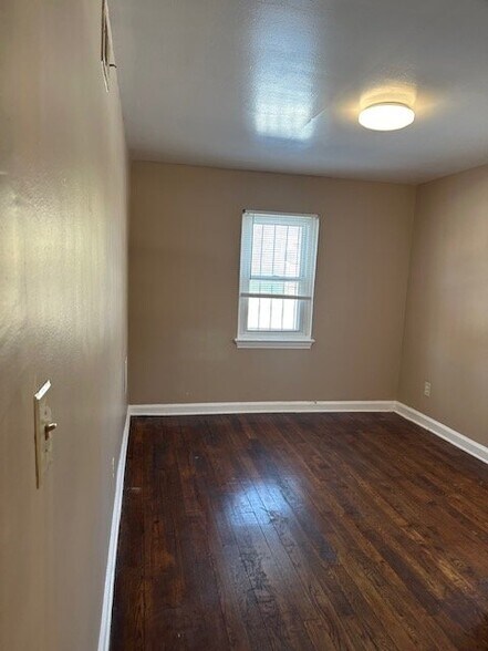 Building Photo - 1449 Olive St NE