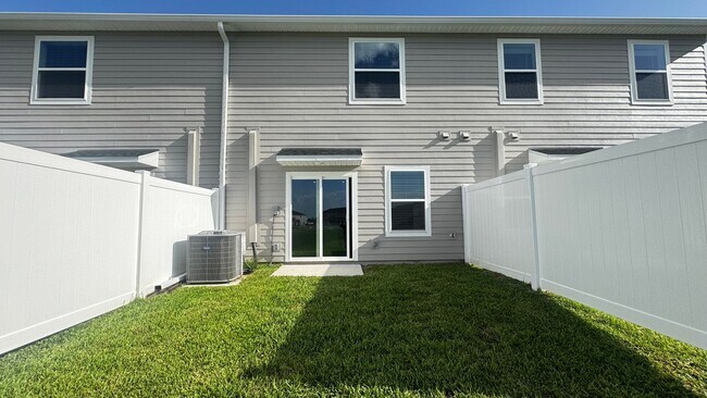 Building Photo - 4957 SW 83rd Pl