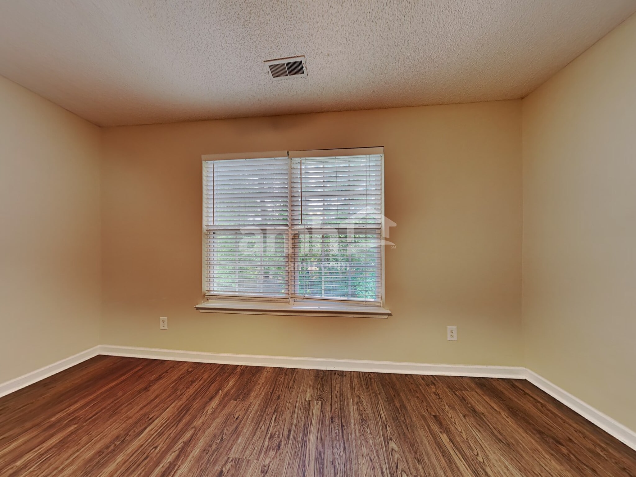 Building Photo - 149 Trickle Dr