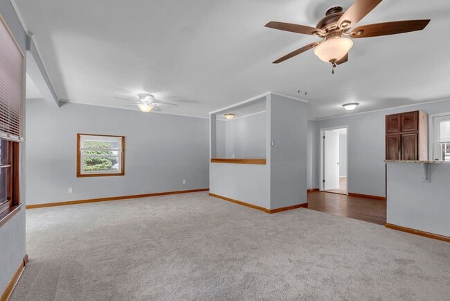 Building Photo - Updated 4 Bedroom 3 bathroom in Derby, KS