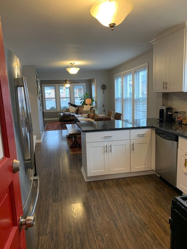 Building Photo - 146 N Brockway St