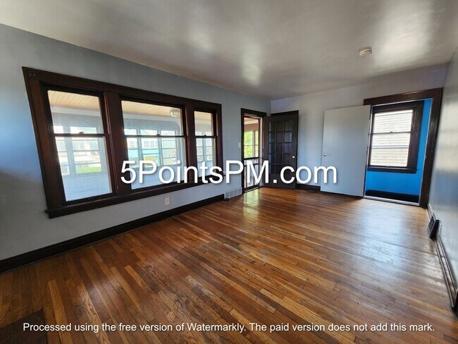 Building Photo - 2774 E 117th St