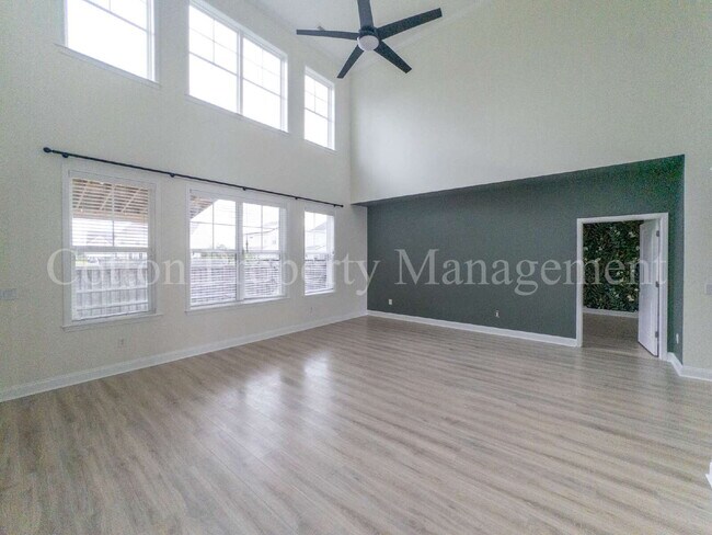 Building Photo - 7445 Darius Dr