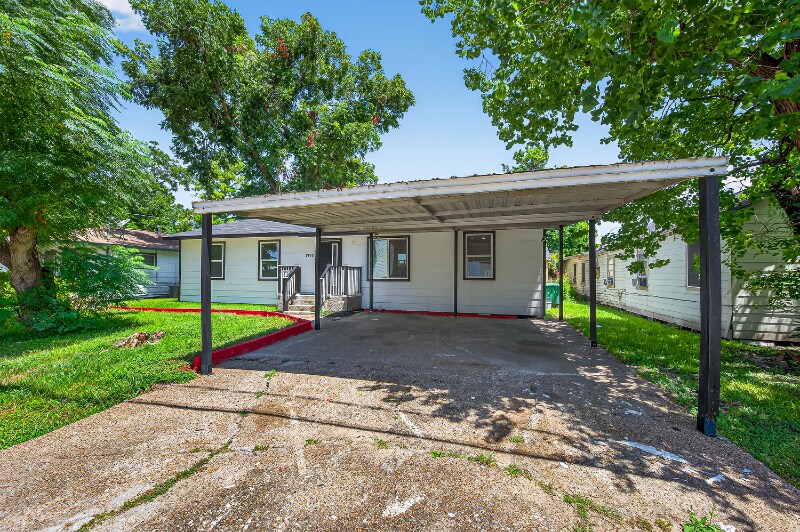 Building Photo - 2418 Ferguson Way
