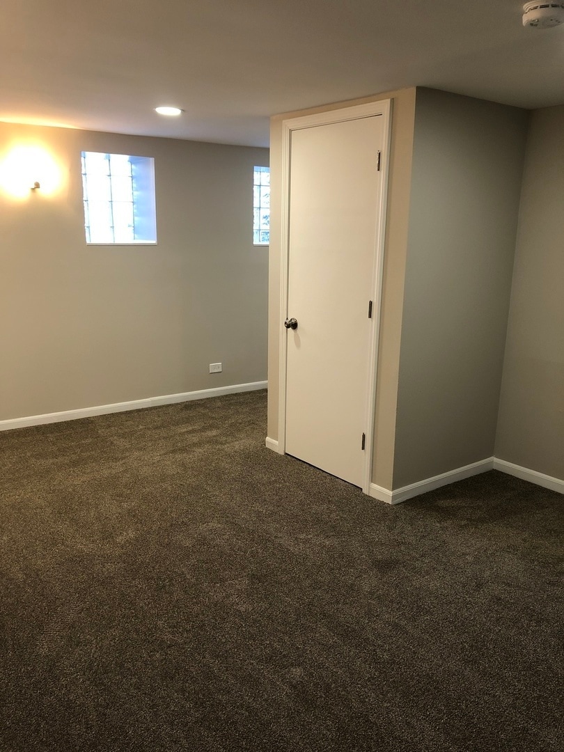 Building Photo - 1426 W Walton St