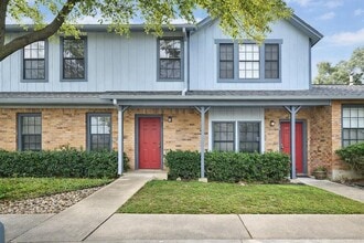 Building Photo - 1411 Gracy Farms Ln