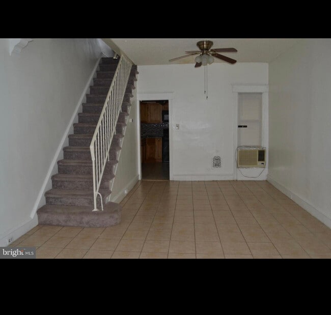 Spacious Living Room - 3140 G St