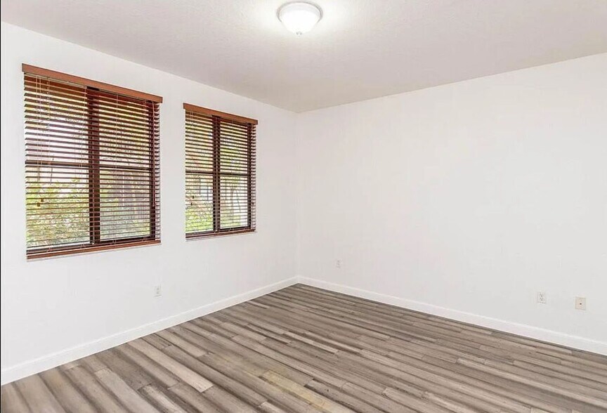 Building Photo - 2925 NW 126th Ave