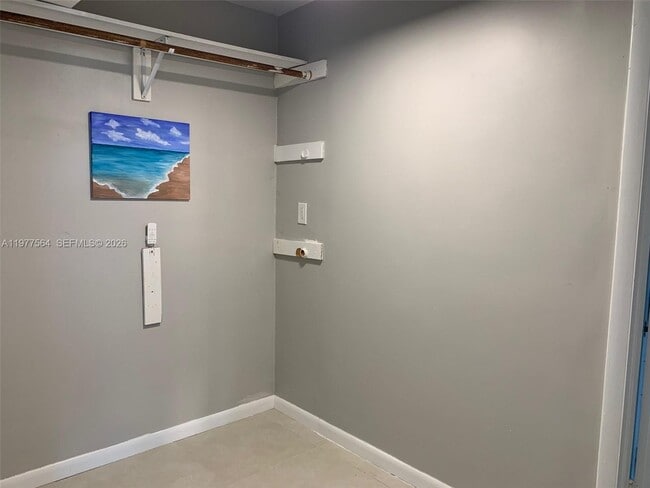 Building Photo - 3010 Marcos Dr