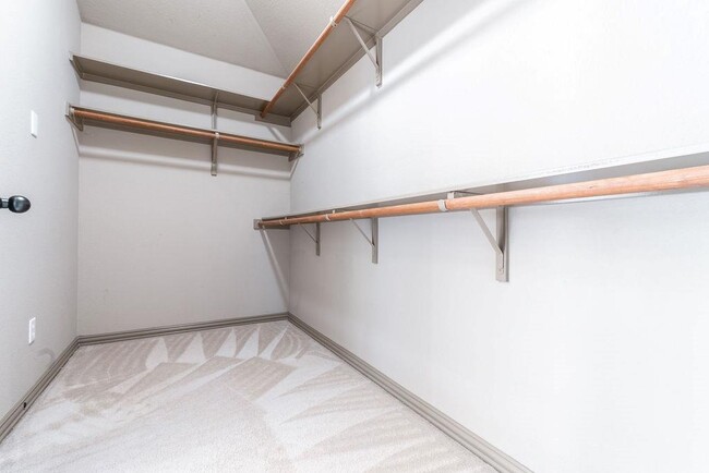 Building Photo - 1509 Greenside Dr
