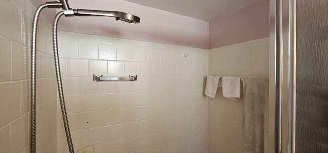 Building Photo - 2009 Riverbluff Pkwy