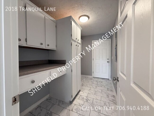 Building Photo - 2018 Tranquil Ln