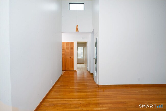 Building Photo - 68 Lawson Ln