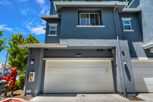 Building Photo - 999 Alta Mar Ter