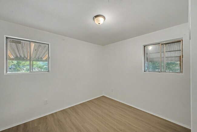 Building Photo - 2709 Lumpkin Rd