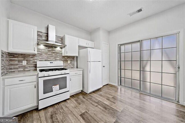 Building Photo - 1636 Heyford Cir