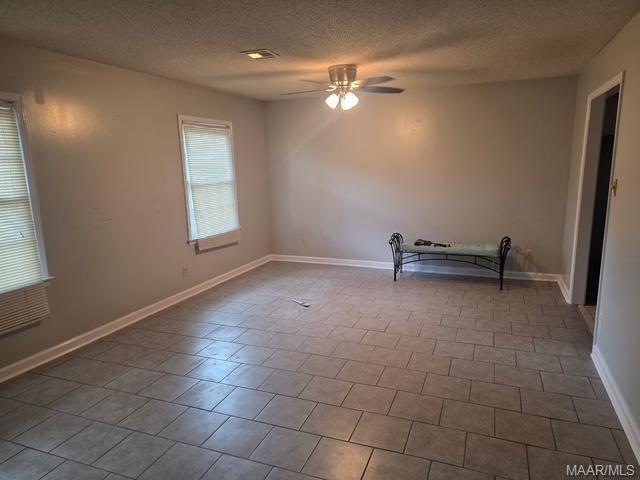 Building Photo - 4327 Lawnwood Dr