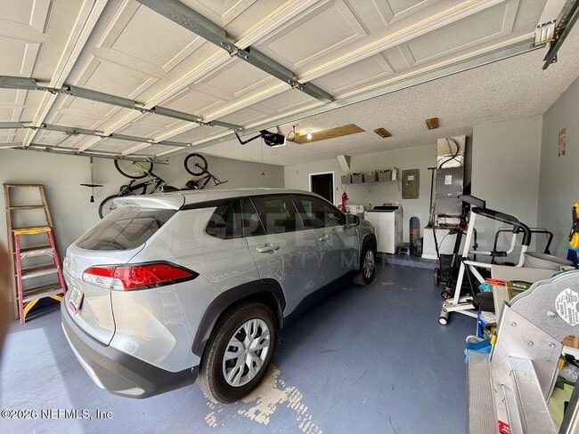 Building Photo - 7541 Allspice Cir N