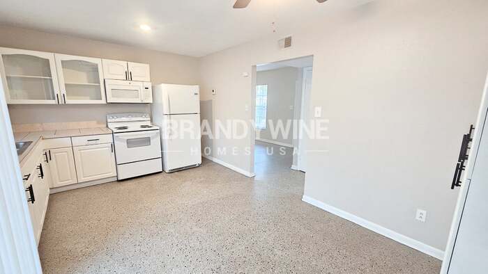 Building Photo - 1508 W Hamilton Ave