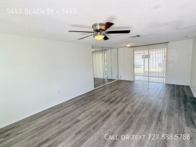 Building Photo - 5443 Beach St