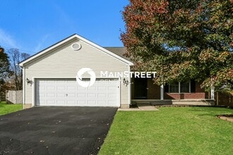 Building Photo - 3 Bedroom Pet-Friendly Home in GROVE CITY,...