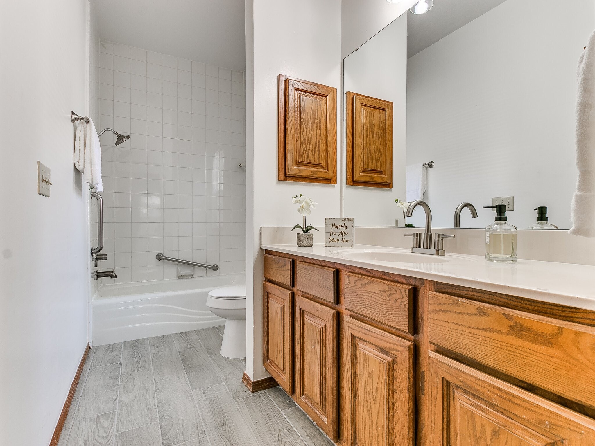 Building Photo - 6439 Masons Dr