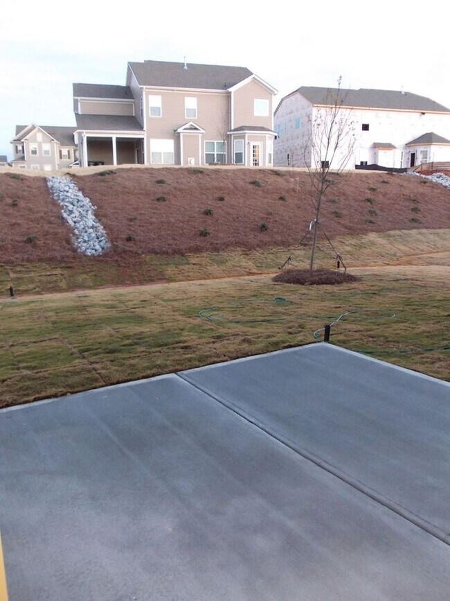 Building Photo - Spacious 4 Bedroom Home in Cox Mill School...