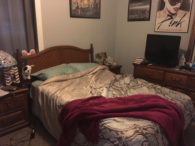 Building Photo - 3749 N Clifton Ave