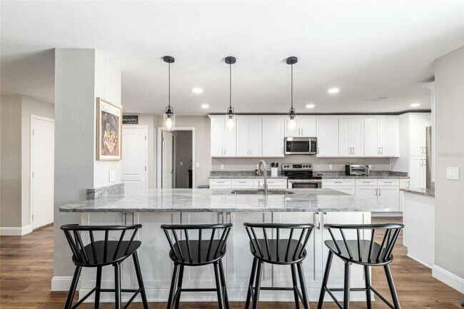 Building Photo - 4530 SE 14th St