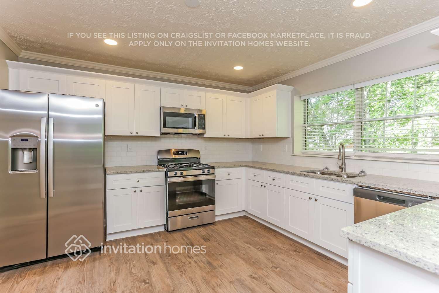 Building Photo - 3755 Oak Park Dr