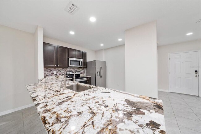 Building Photo - 9052 Wildflower Ln