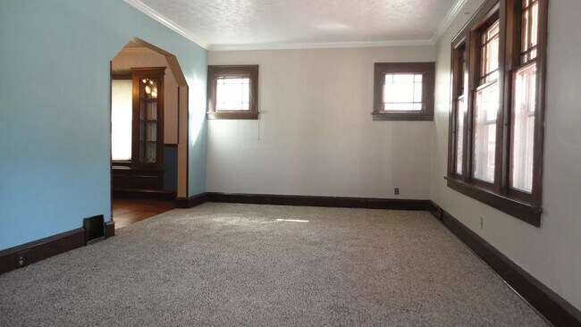 Building Photo - 3330 Fortune Ave