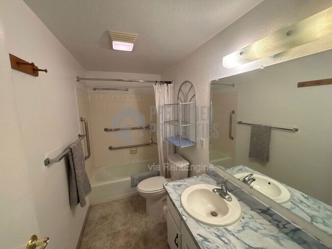 Building Photo - 40569 Steamboat Dr