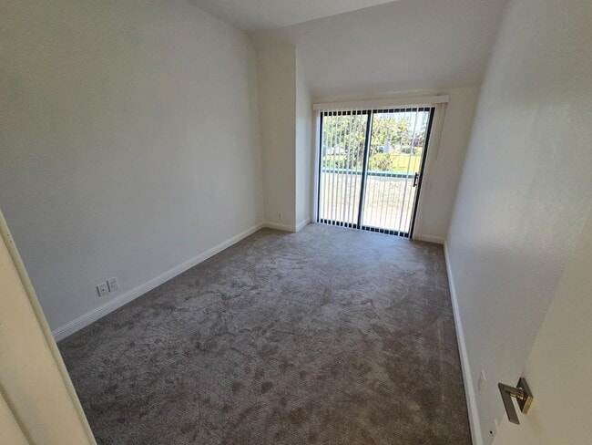 Building Photo - 2261 Armada Way