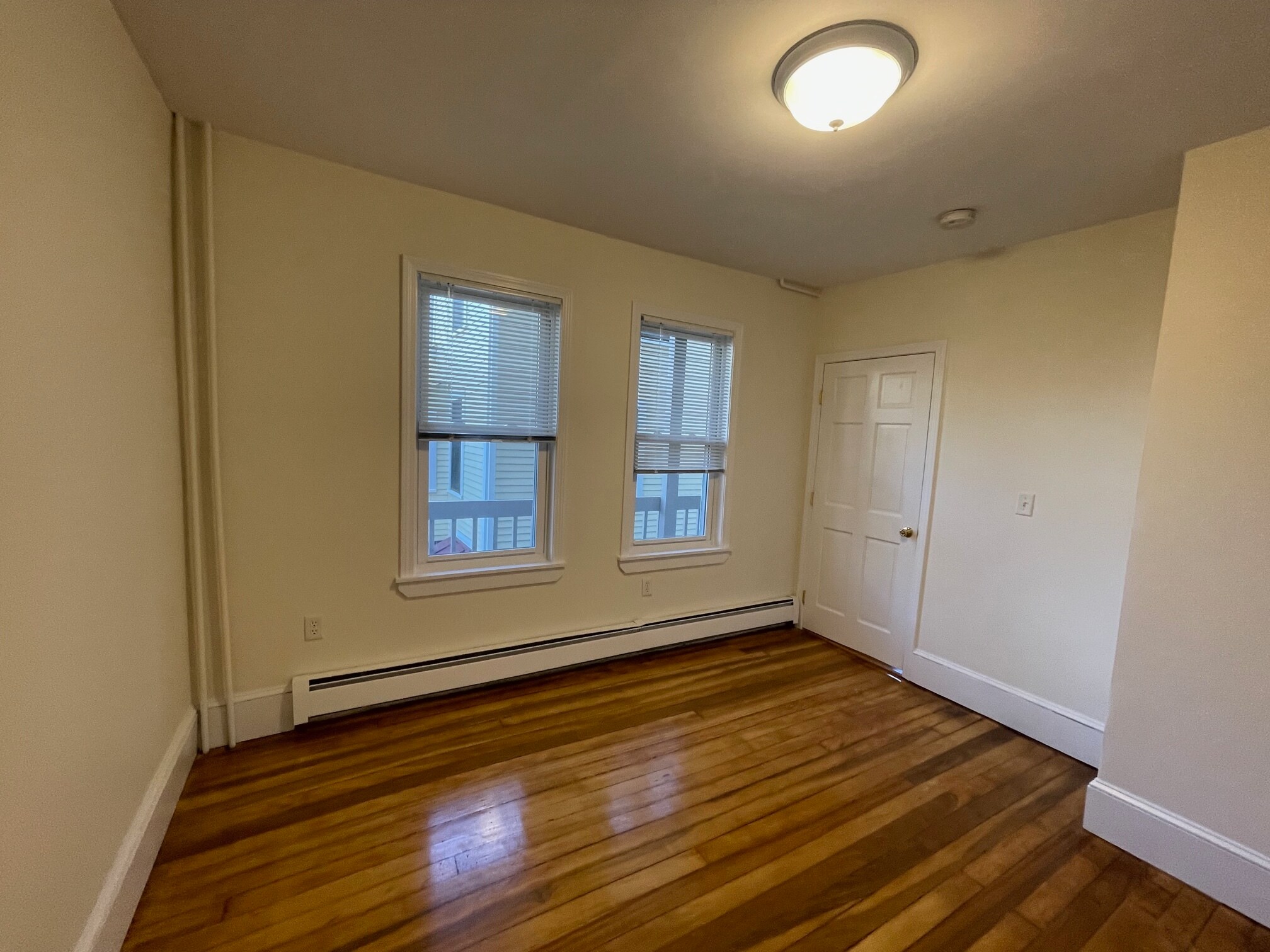 Building Photo - 40 Linden Ave